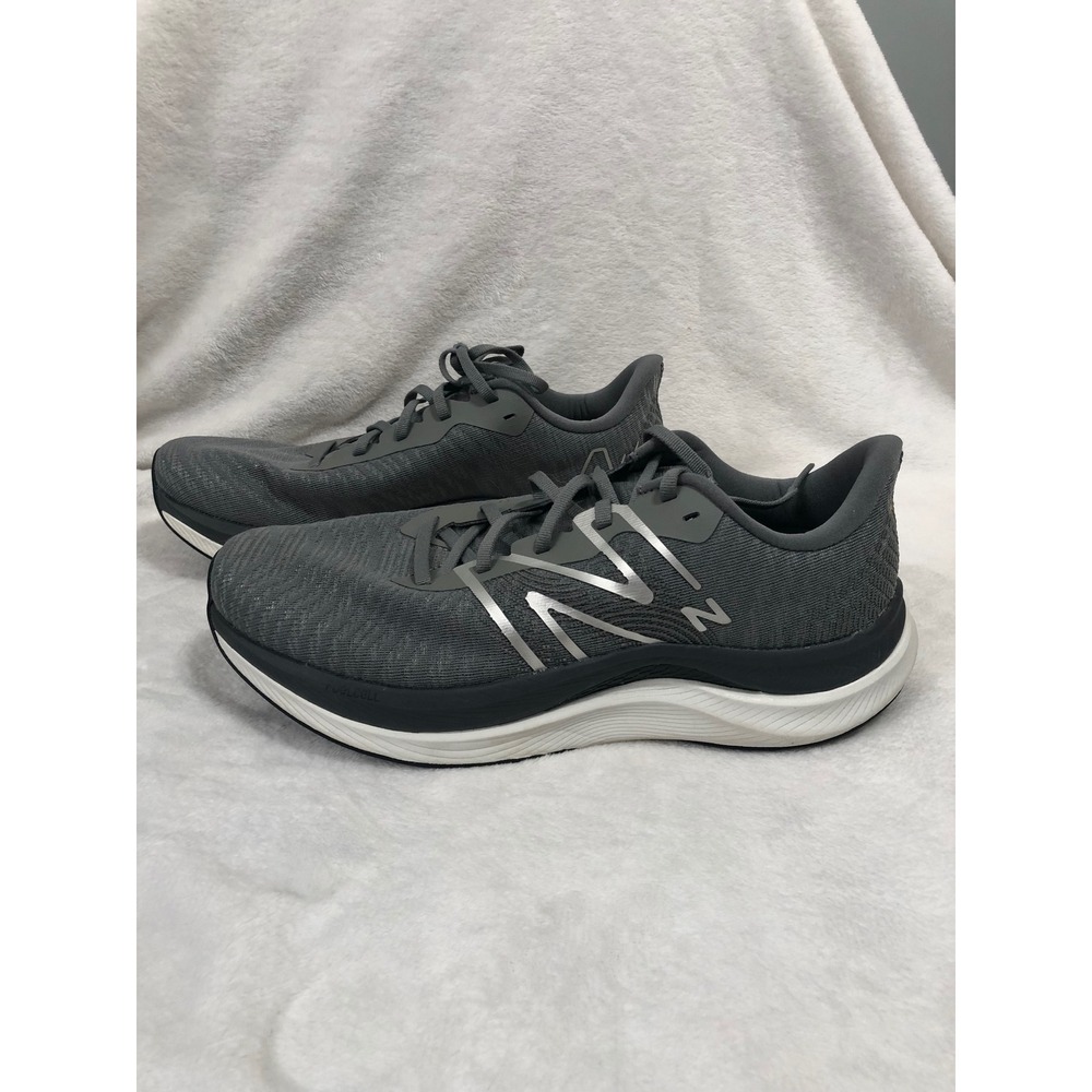New Balance FuelCell Propel v4 Running Shoes Mens 10 Grey Wide 2E MFCPRCG4